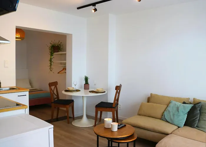 Sous - Sea, Sun, City-centre